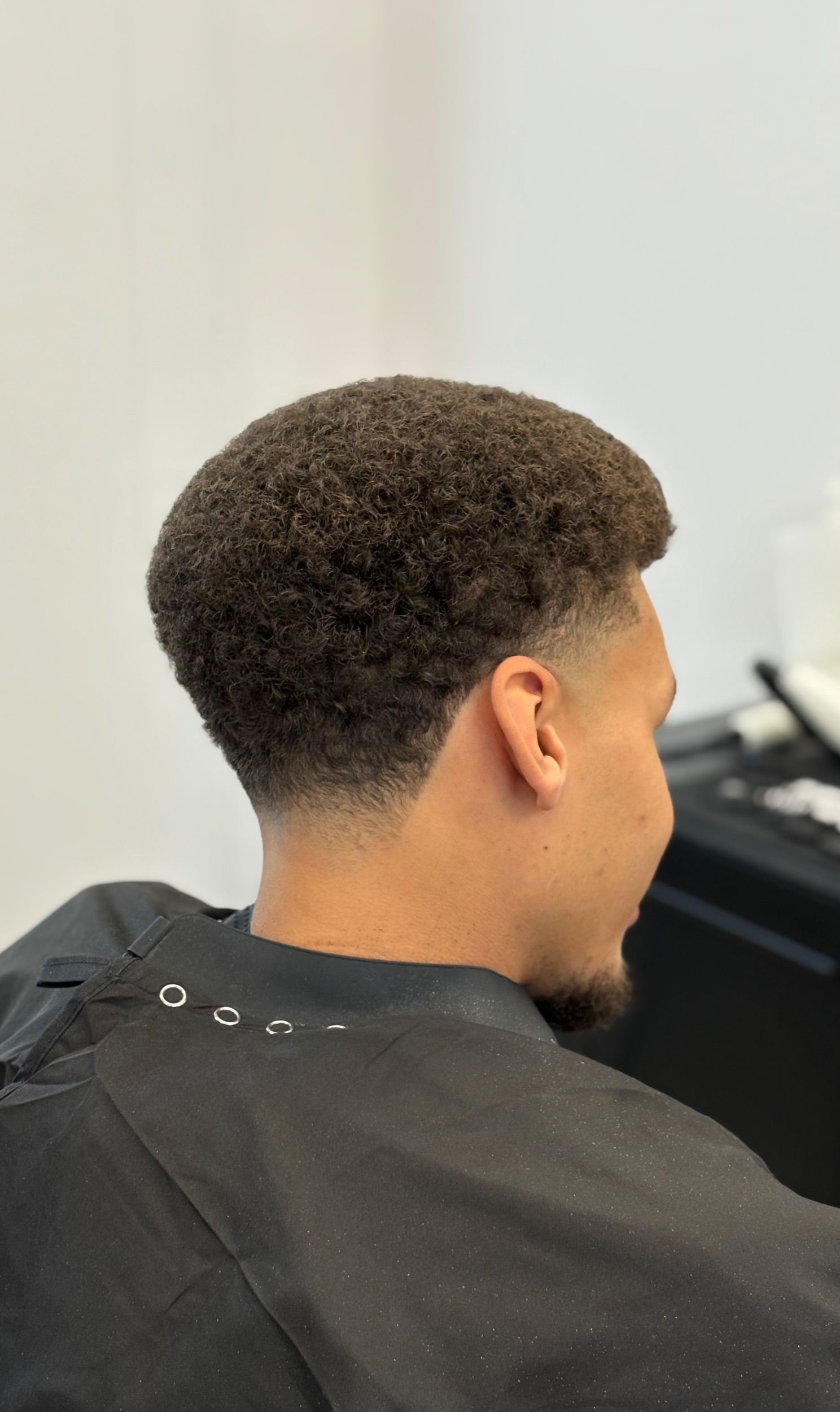 Fade na tyle głowy - strzyżenie męskie, Handmade Barbershop Warszawa Mokotów